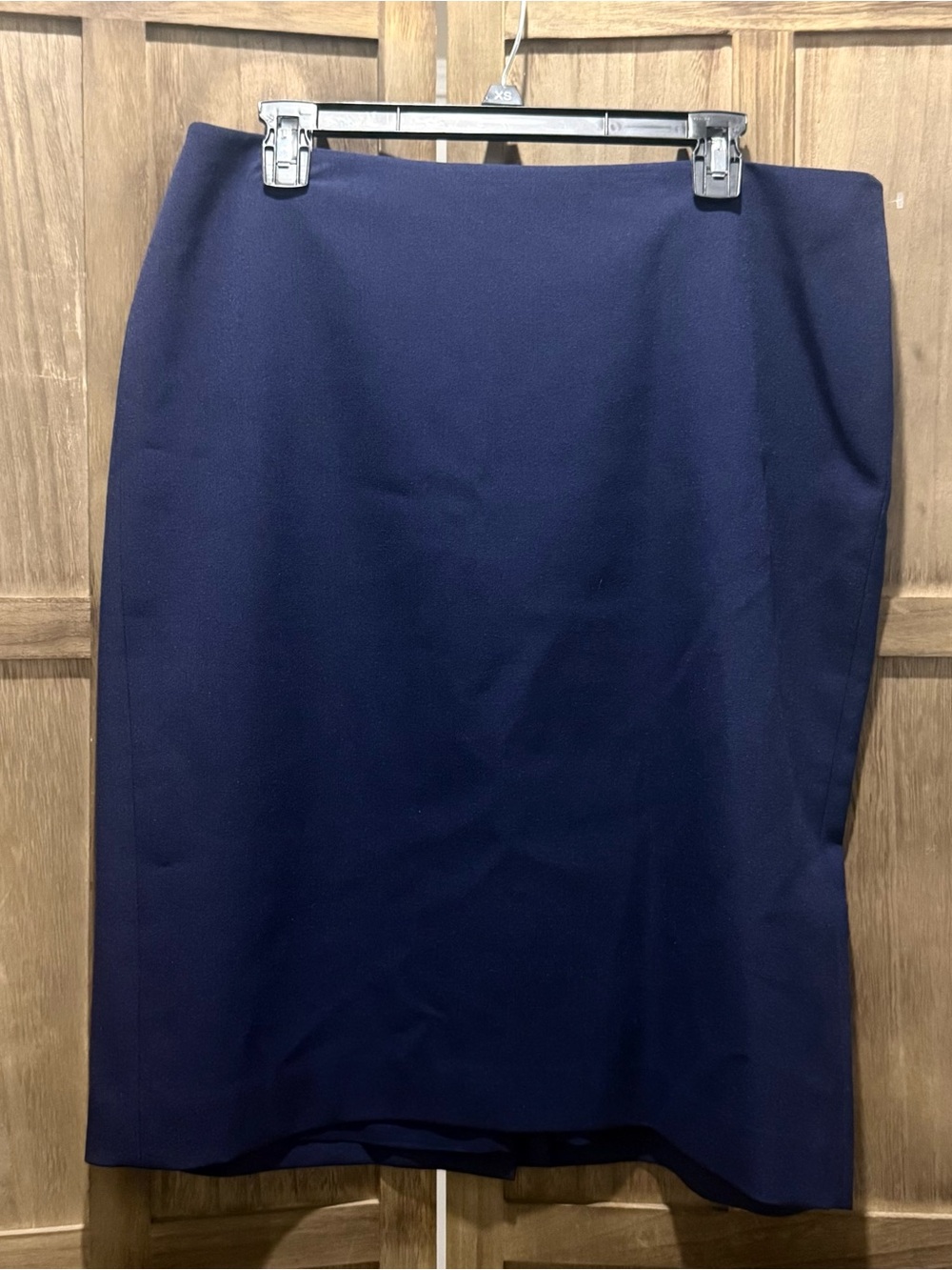 NWT.  Women's Anne Klein Navy Skirt.